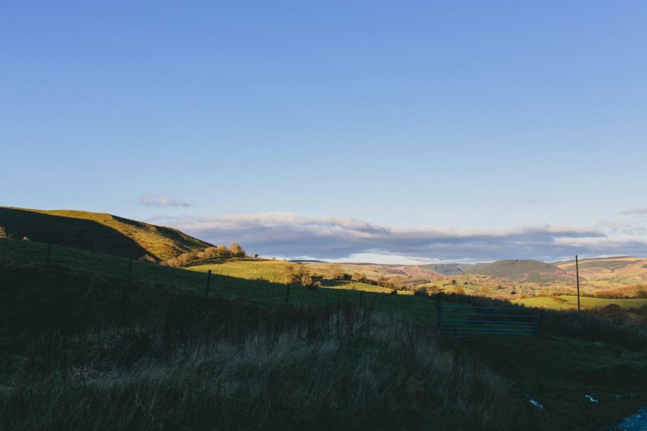 Owl Barn At Penygaer Great Views Of Brecon Beacons Villa Llandovery Buitenkant foto